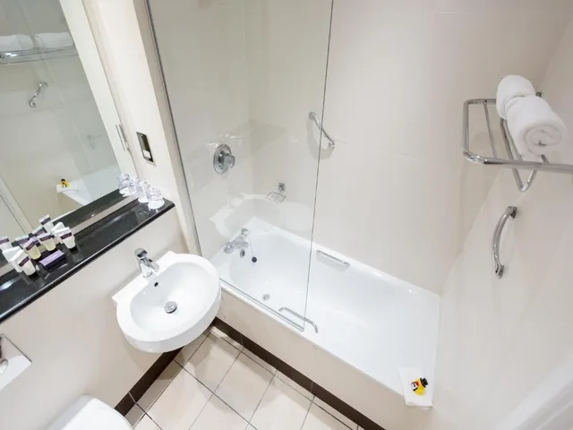 غرفة مزدوجة تنفيذية، Everglades Hotel 3/4
