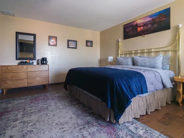 Bryce Trails Bed and Breakfast, Cedar City 12/50