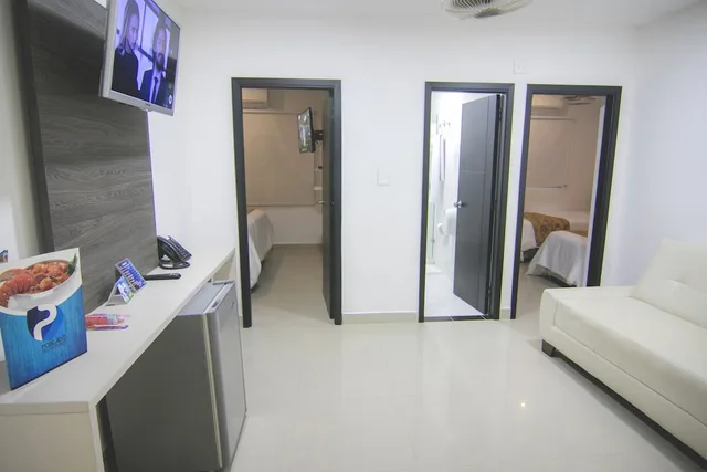 Studio, Queen and Twin Beds, Hotel Poblado Covenas 4/5