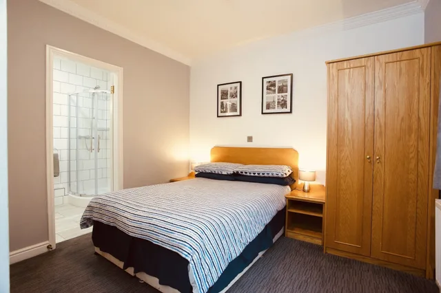 غرفة كلاسيكية بسرير مزدوج، Globe Inn 1/1