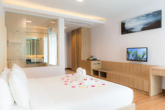 Deluxe, Double Bed, Pool Access، Grand Vista Hotel Chiangrai 8/10