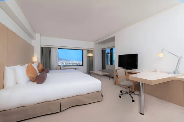 غرفة بريميوم بسريرين مزدوجين بإطلالة على المدينة مع دخول صالة النادي، Ana Crowne Plaza Kobe 2/5