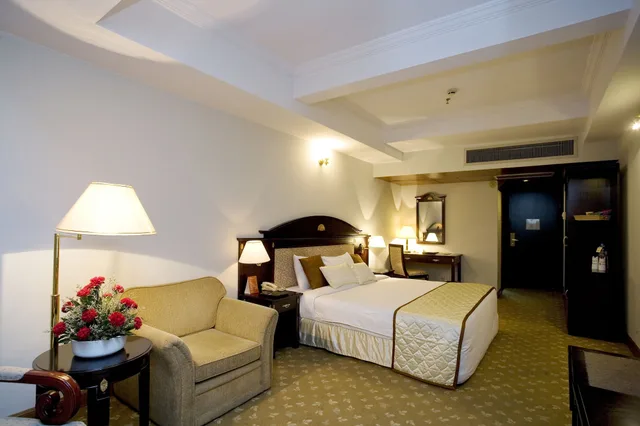 Deluxe King, Hotel Sarina 16/21