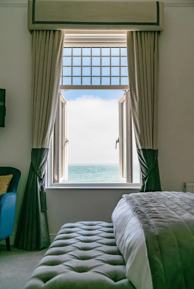 غرفة عائلية بإطلالة على البحر، The Strand Hotel 9/10