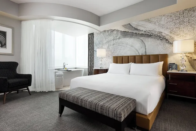 Grand, Suite, King Bed, Den, Accessible, Archer Hotel Falls Church 1/8