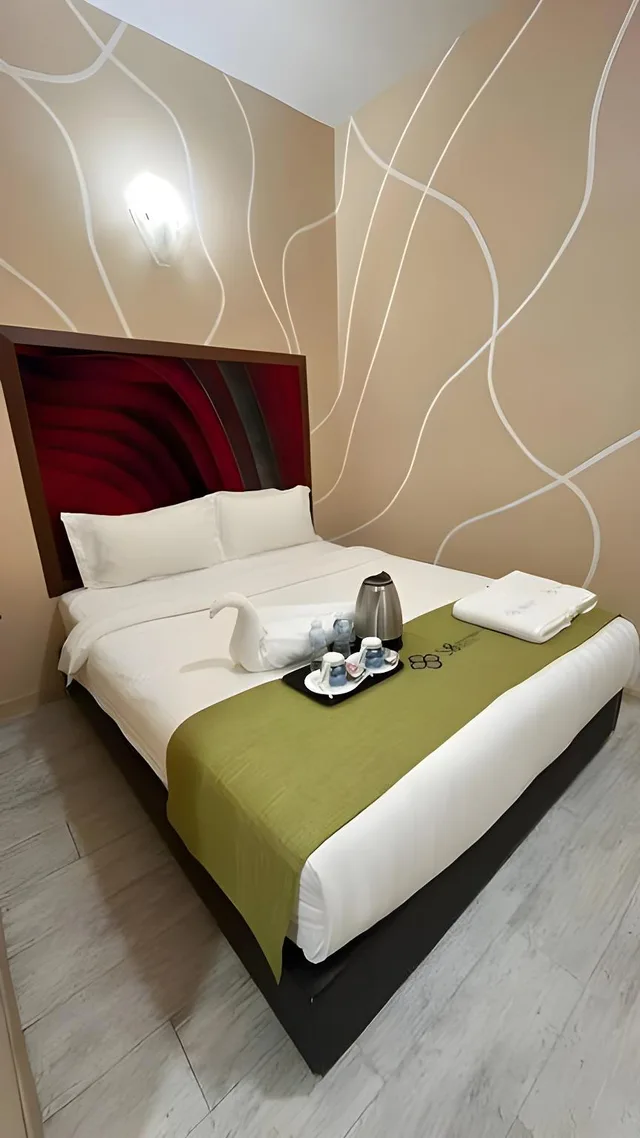 Standard, Double Bed, No Window، S8 Boutique Hotel 3/3