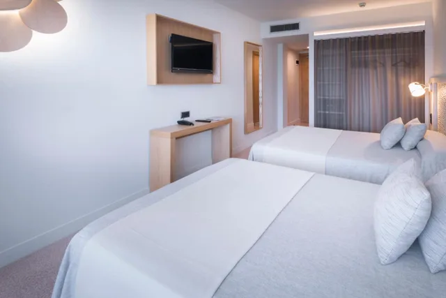Privilege, Quadruple, Sea Front، Caprici Beach Hotel & Spa 3/4