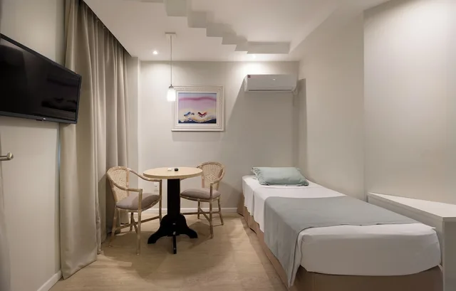 غرفة تنفيذية بسريرين منفصلين مع سرير سحّاب إضافي، Miramar Hotel 6/7