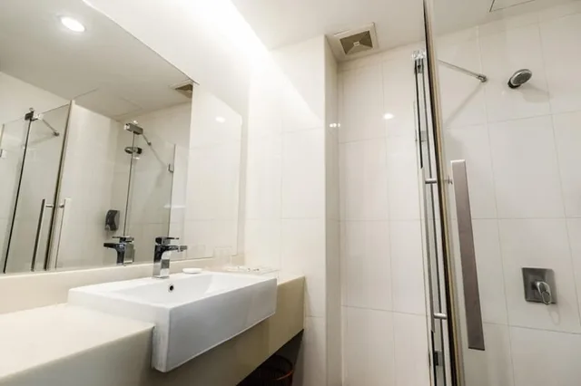 غرفة سوبيريور بسريرين منفصلين، Kingston Hotel 18 AT Kuala Lumpur Sri Damansara 3/3