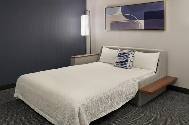 Room, Multiple Beds، Courtyard By Marriott Toronto Markham 2/4