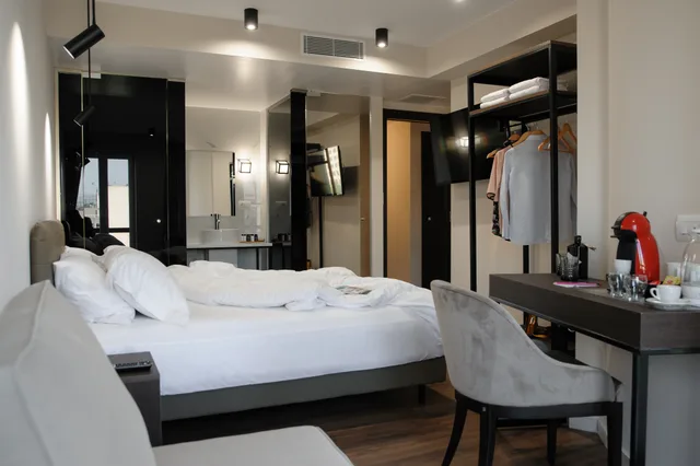 Studio, B4b Athens 365 Hotel 1/2