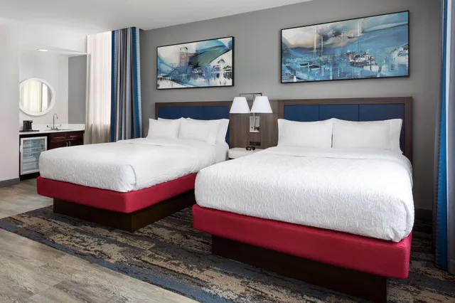 جناح استوديو بسريرين كوين مع أريكة، Hampton Inn and Suites Baltimore Inner Harbor 3/5