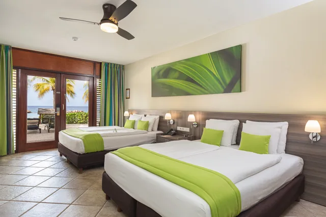 Cabana, King Bed, Beach Front، Lions Dive Beach Resort Curacao 3/9