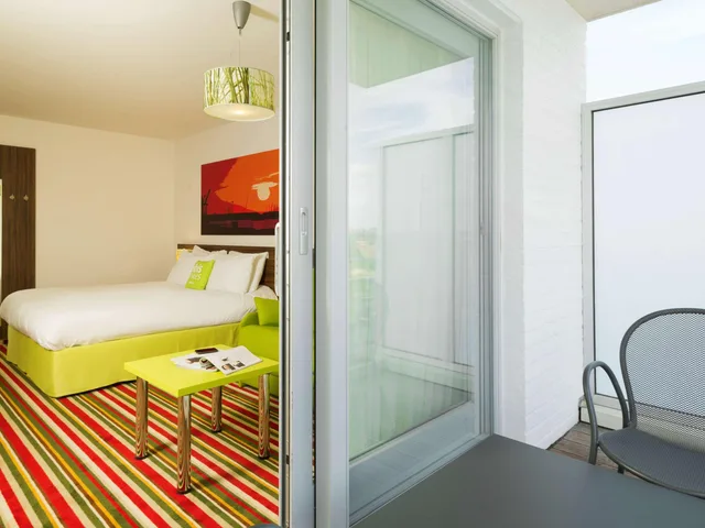 جناح جونيور بشرفة مع أريكة، Ibis Styles Zeebrugge 2/2