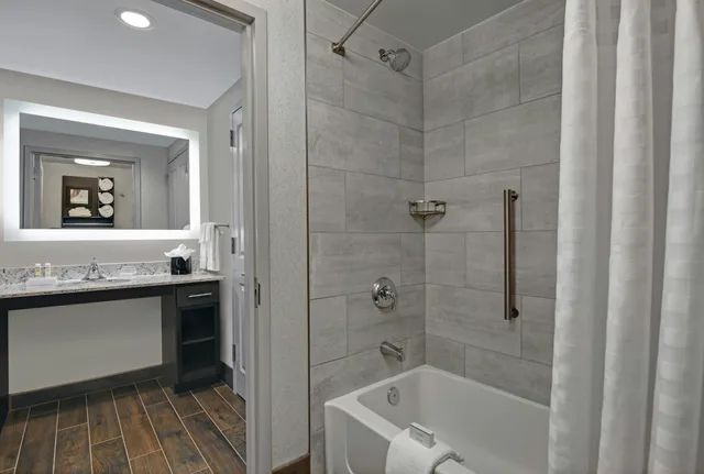 جناح بسريرين كوين بغرفة نوم واحدة، Homewood Suites by Hilton Edison Woodbridge 2/3