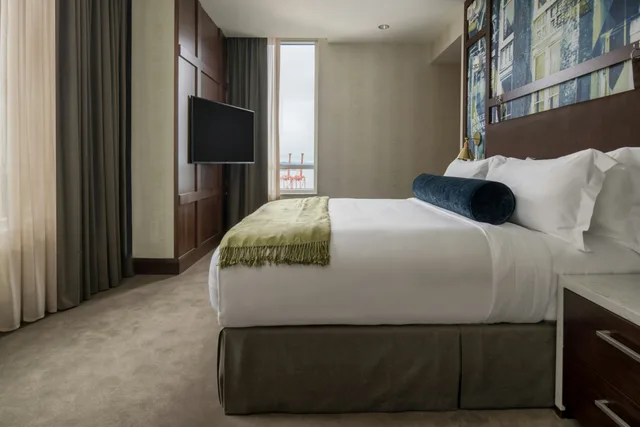 غرفة بسريرين كينج بغرفتي نوم لذوي الإعاقة، Embassy Suites By Hilton Seattle Downtown Pioneer Square 1/3