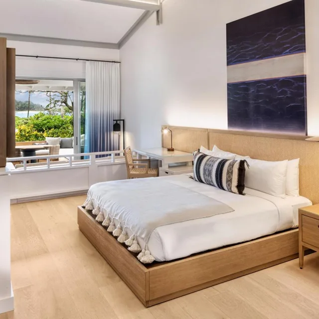 Bungalow, King Bed, Sofa, Ground Floor, The Ritz-Carlton O ahu, Turtle Bay 1/6