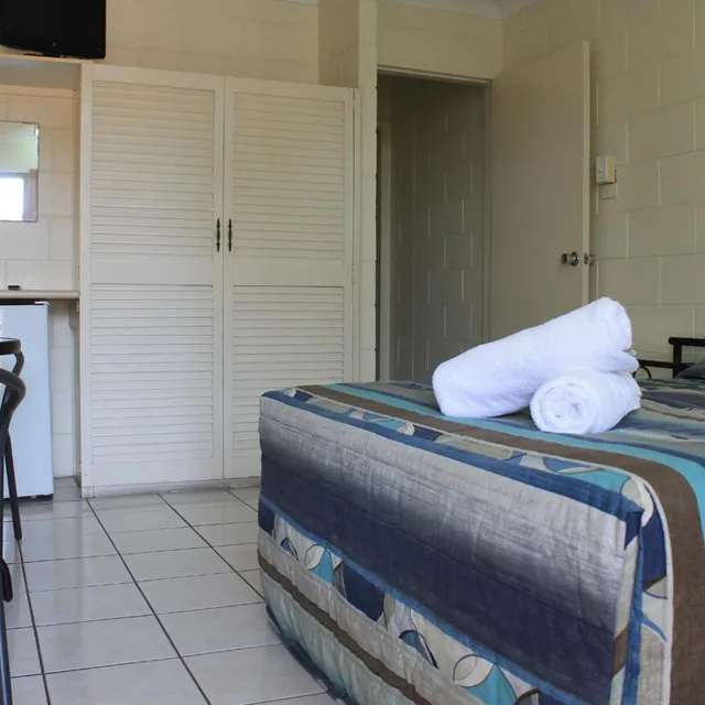 Motel، Oasis Inn Apartments 6/8