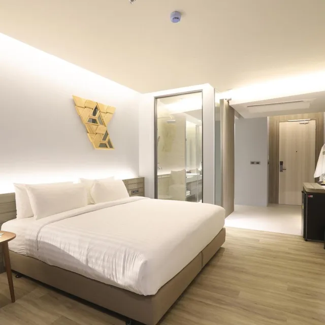 غرفة سوبيريور بسرير مزدوج، The Signature Hotel Airport 2/8