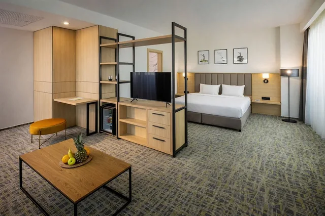 جناح جونيور بسرير كينج بإطلالة على المدينة، B1 City Hotel 3/4
