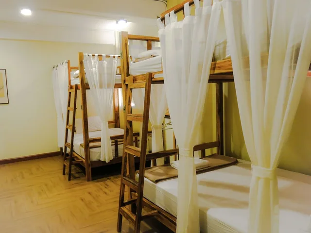 Private, 4 Beds, 2 Bunk Beds, External Bathroom، METRO PRATUNAM BOUTIQUE HOTEL 9/10