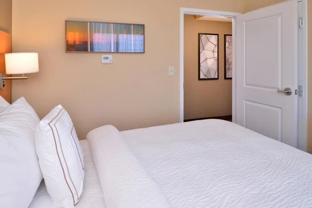 جناح بغرفتي نوم، TOWNEPLACE SUITES HUNTSVILLE WEST/REDSTONE GATEWAY 4/7