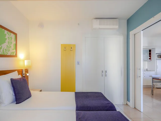 جناح بسريرين منفصلين مع أريكة، Barut B Suites 8/10