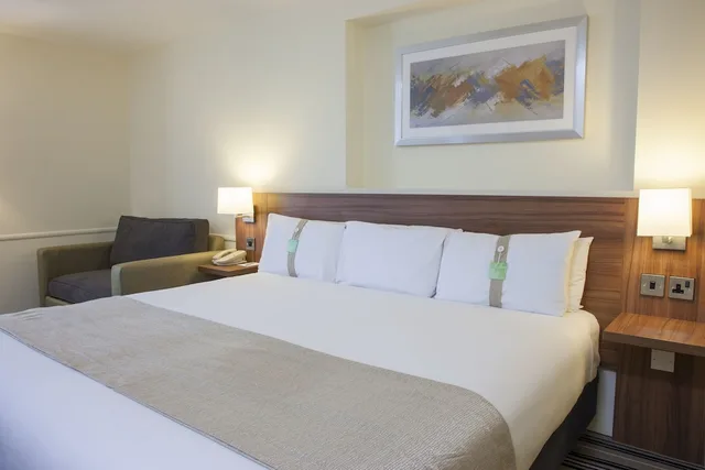 غرفة بريميوم بسرير مزدوج، Holiday Inn Leeds Wakefield M1 Jct.40, an IHG Hotel 1/6