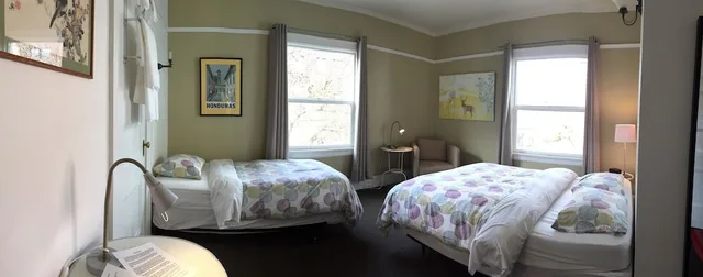 Standard, 1 Queen and 1 Single Bed, Middle Floor، Portland International Guesthouse 3/7