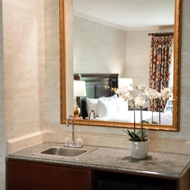 جناح جونيور بسرير كينج، Ayres Hotel Suites Costa Mesa Newport Beach 7/7