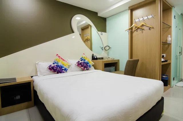 غرفة قياسية بسرير كوين، Mornington Hotel Sitiawan 2/3