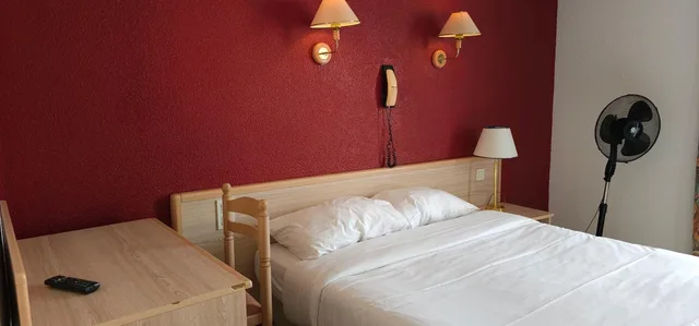 غرفة قياسية بسرير مزدوج، Hotel Corona 3/10
