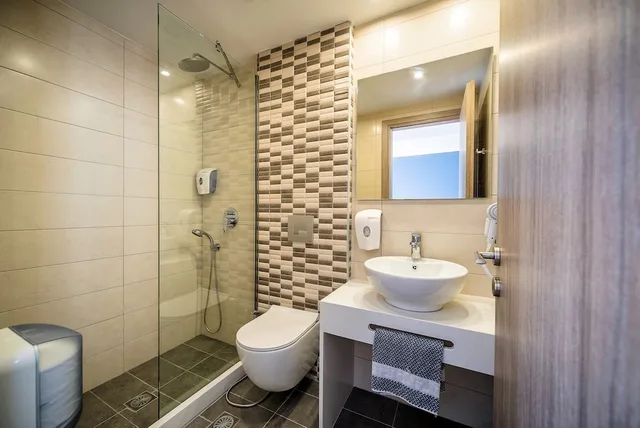 غرفة سوبيريور بسرير كوين بإطلالة على المسبح، Pollis Hotel 8/9
