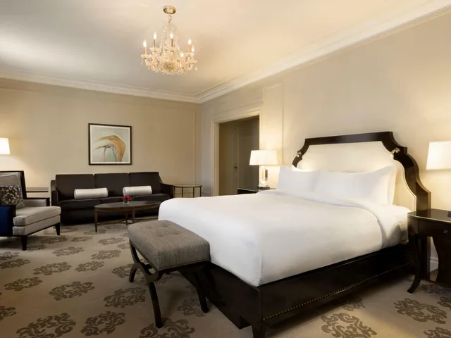 جناح جونيور بسرير كينج، Fairmont Hotel Vancouver 3/5