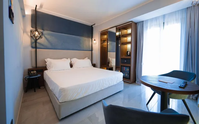 Superior, Queen Bed, Best Western Plus Sabaudia Hotel & Spa 2/4