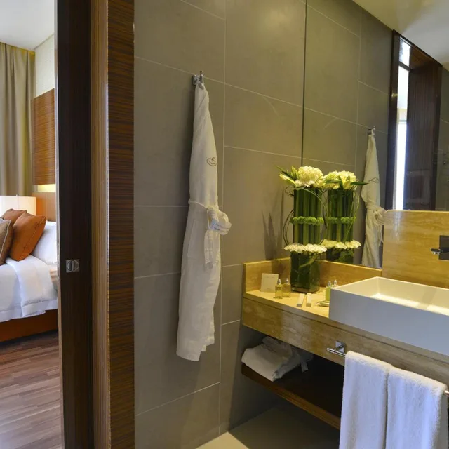 جناح بسريرين منفصلين بغرفة نوم واحدة، Fraser Suites Diplomatic Area, Bahrain 5/6