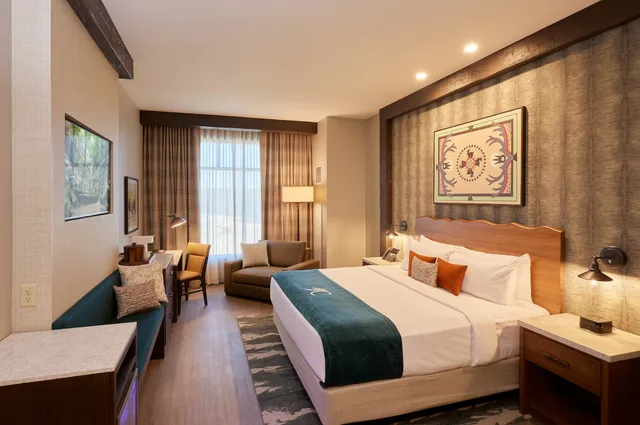 جناح تنفيذي بسرير كينج، Choctaw Landing Casino & Resort, Trademark Coll by Wyndham 1/2