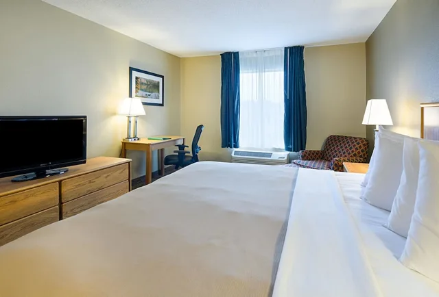 غرفة قياسية بسرير كينج، Quality Inn Princeton 4/10