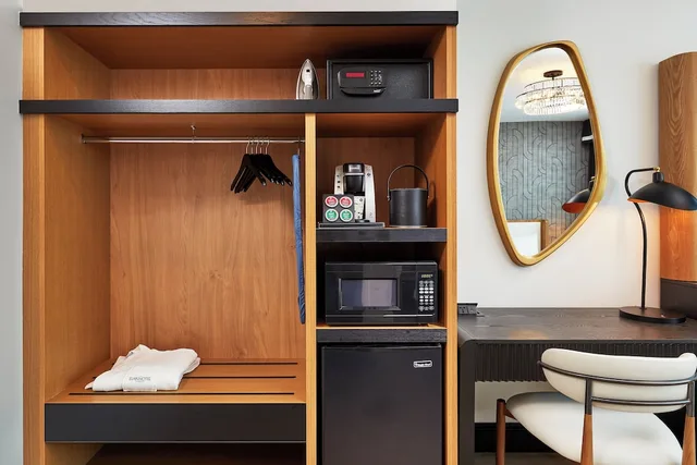 Executive, King Bed, Allergy Friendly, Accessible، Elan Hotel Los Angeles 8/8