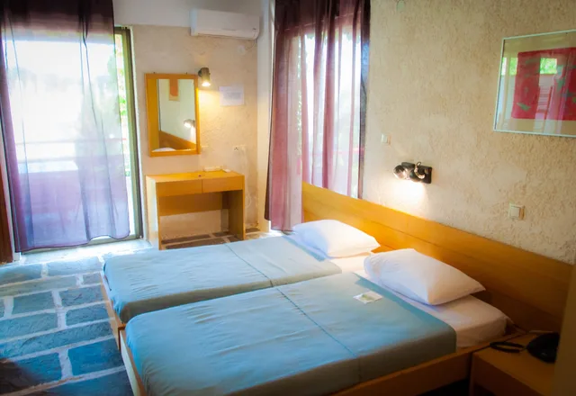 Family Suite, 2 Double and Twin Beds، Apollonia Apartments 6/7
