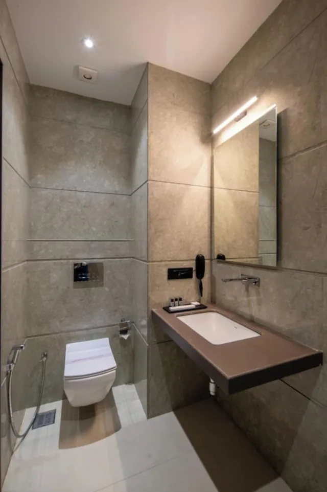 Hotel Kingsway، رايبور 39/40
