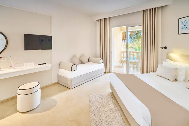غرفة مفردة قياسية بإطلالة على المسبح، Houda Yasmine Marina & Spa 2/2