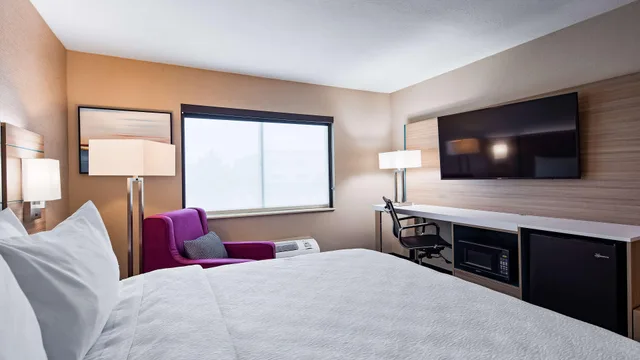 Room, King Bed, Accessible, Best Western Independence Kansas City 2/8