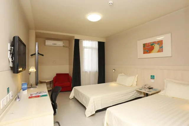 غرفة قياسية بسريرين منفصلين، Jinjiang Inn (Tianjin South Railway Station) 2/4