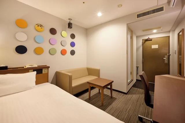 استوديو مفرد، Via Inn Shin Osaka 7/8