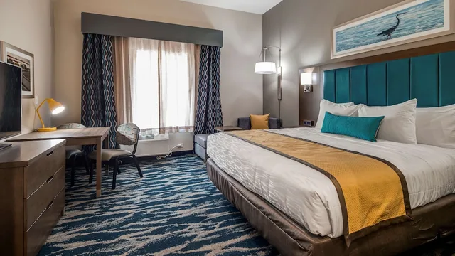 غرفة قياسية بسرير كينج مع أريكة بمطبخ صغير لذوي الإعاقة، Executive Residency By Best Western Corpus Christi 2/5