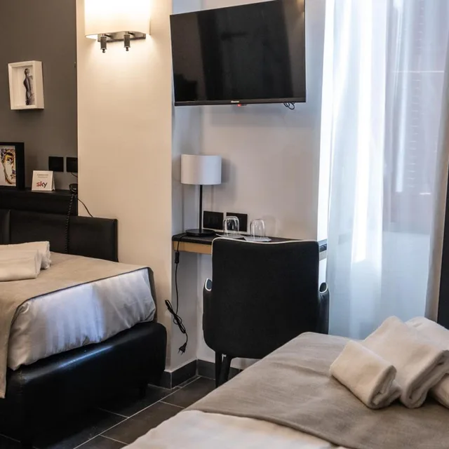 Room, Twin Beds, Relais Manzoni 9/10