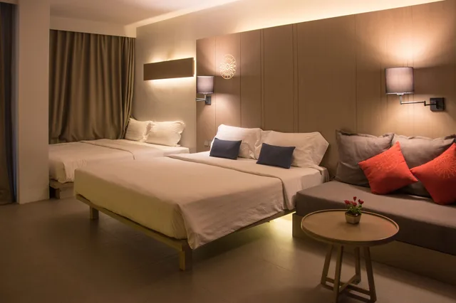 غرفة عائلية بسرير كينج وسريرين منفصلين، The Yama Hotel Phuket 5/7