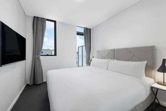 جناح بسريرين كينج بشرفة بـ3 غرف نوم، Meriton Suites Zetland 2/6