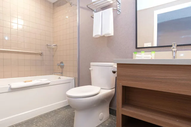 غرفة قياسية بسرير كوين، Sandman Hotel Victoria 4/4
